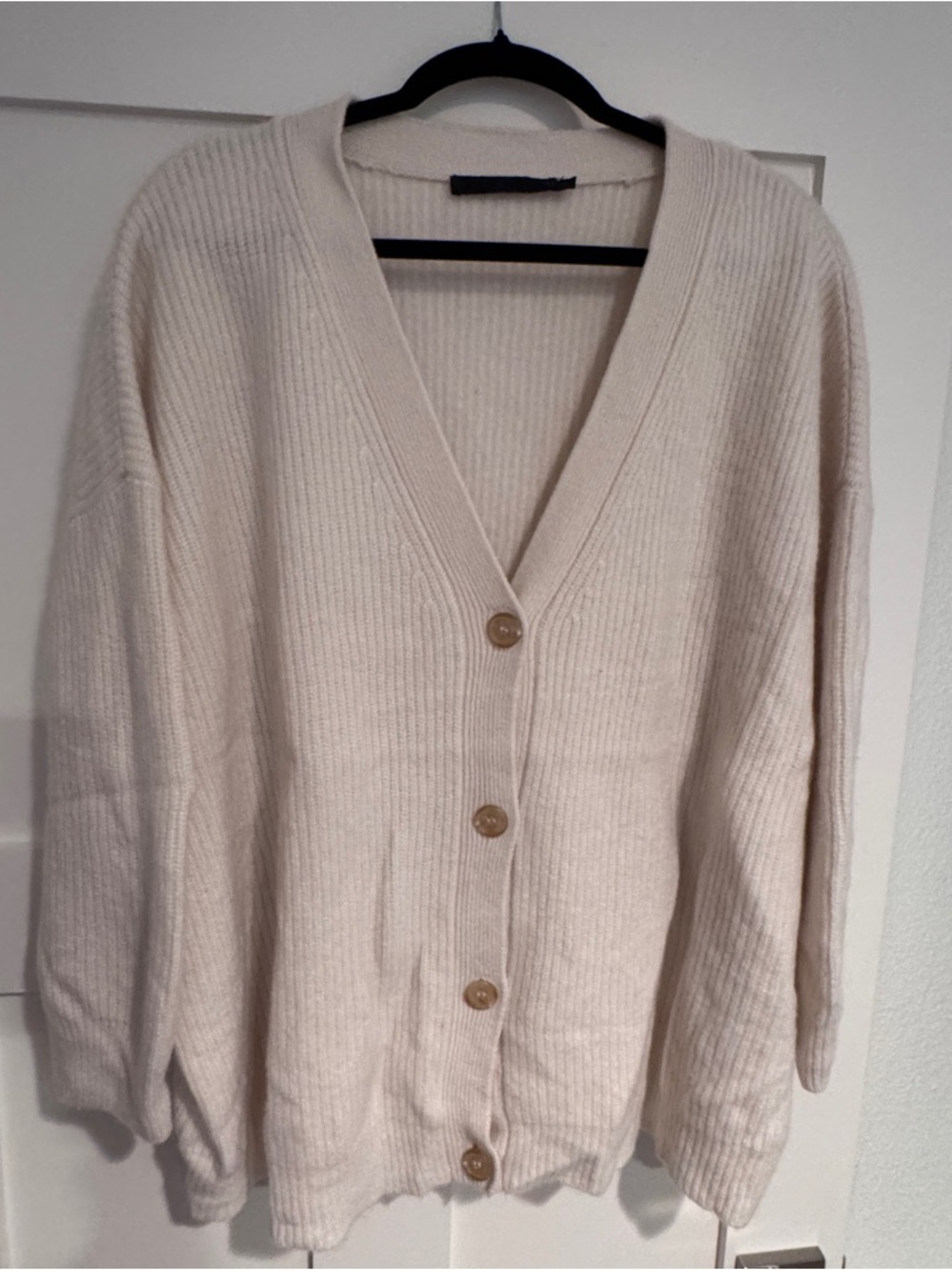 Jenni Kayne Cashmere Cream Ribbed V-Neck Button Cardigan